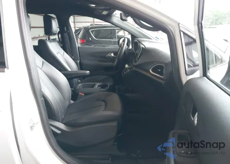 2025 Chrysler Pacifica Select from USA, damaged, VIN 2C4RC1BG3SR513685